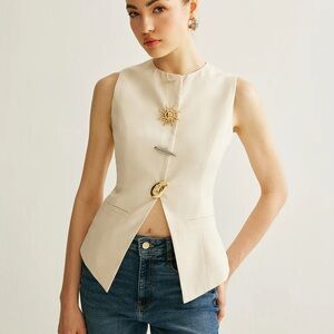 Metal Detail Split Vest